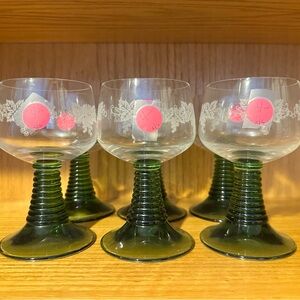 Set of 6 Green Stemmed Glasses